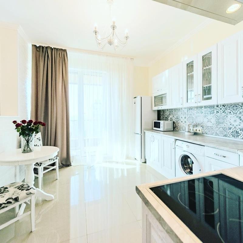 1 Room 60M2 Center Of Obolon Near River Side. With Terrace. 22 Floor كييف المظهر الخارجي الصورة